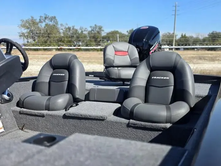 Slide: The Image of Tracker Pro Team 195 TXW Tournament Ed 2026 - 12