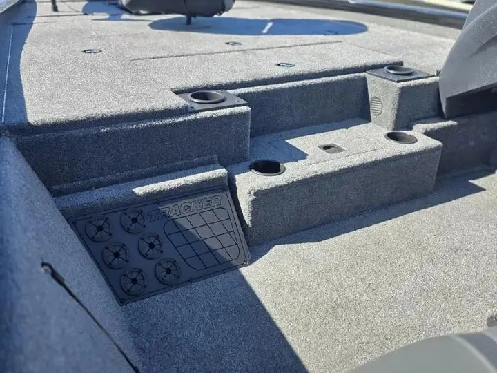 Slide: The Image of Tracker Pro Team 195 TXW Tournament Ed 2026 - 14