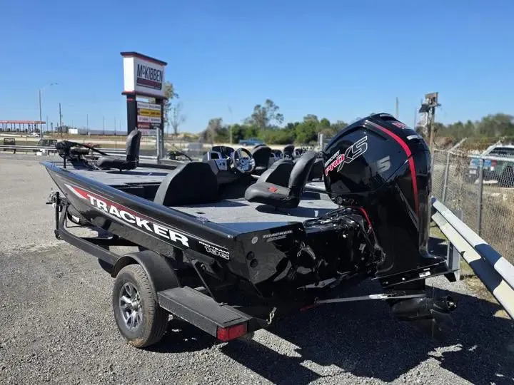 Slide: The Image of Tracker Pro Team 195 TXW Tournament Ed 2026 - 5