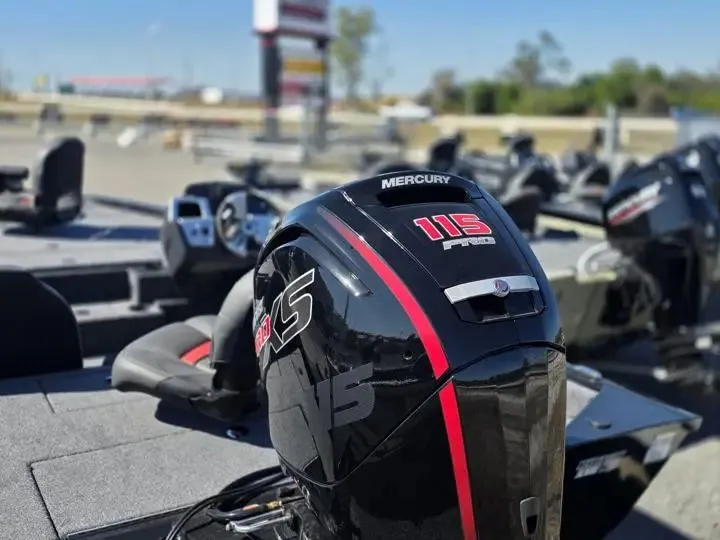 Slide: The Image of Tracker Pro Team 195 TXW Tournament Ed 2026 - 6