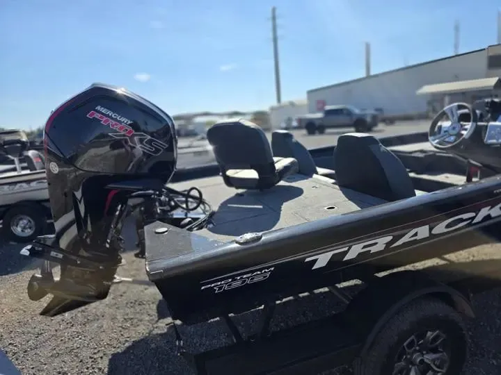 Slide: The Image of Tracker Pro Team 195 TXW Tournament Ed 2026 - 7