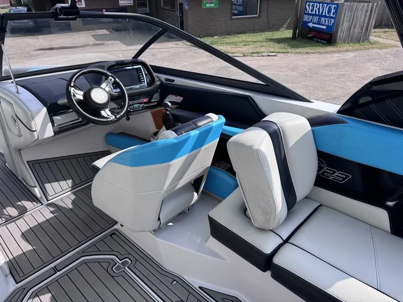 Slide: The Image of Nautique G23 2015 - 9