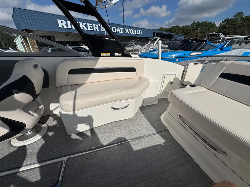 Slide: The Image of Chaparral 264 Sunesta Surf 2018 - 11