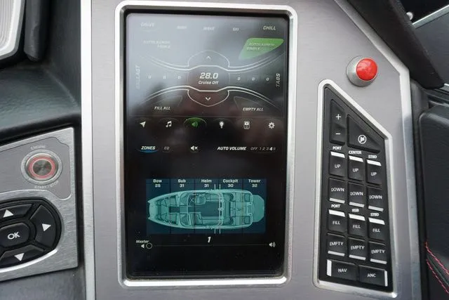 Slide: The Image of MasterCraft XT25 2019 - 19