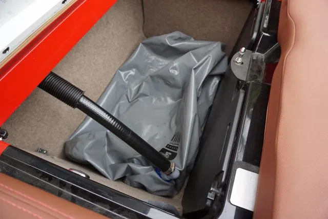 Slide: The Image of MasterCraft XT25 2019 - 28