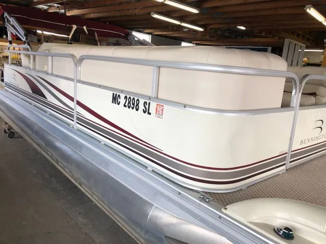 Slide: The Image of Bennington 2050LX 2003 - 3