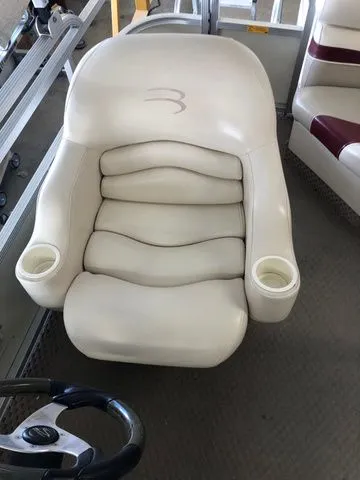 Slide: The Image of Bennington 2050LX 2003 - 6