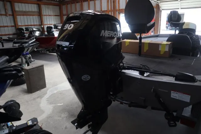 Slide: The Image of Lowe Stinger 175C 2026 - 4