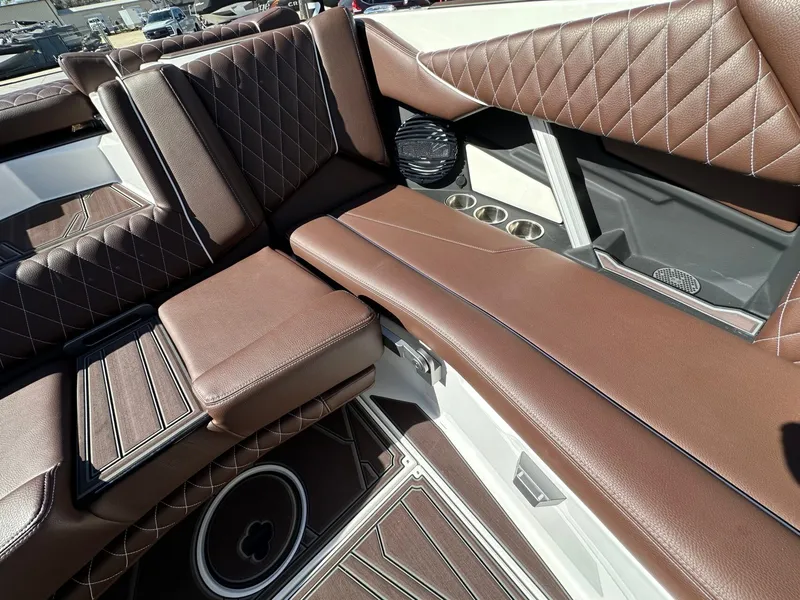 Slide: The Image of Tigé Z3 2026 - 13