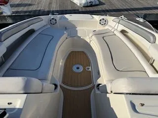 Slide: The Image of Sea Ray Sundeck 2010 - 13