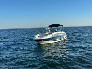 Slide: The Image of Sea Ray Sundeck 2010 - 3