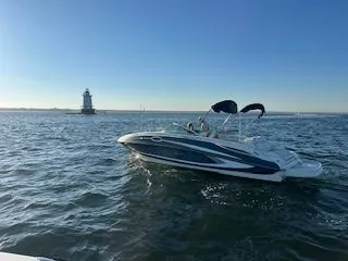 Slide: The Image of Sea Ray Sundeck 2010 - 7