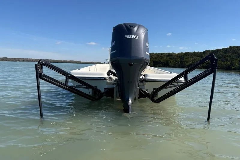 Slide: The Image of 2012 ShearWater 25 LTZ boat with Yamaha 300 engine in shallow water. - 7