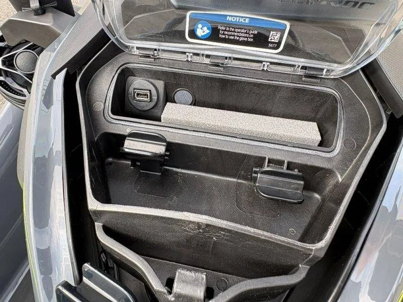 Slide: The Image of Sea-Doo Explorer Pro 230 2024 - 13