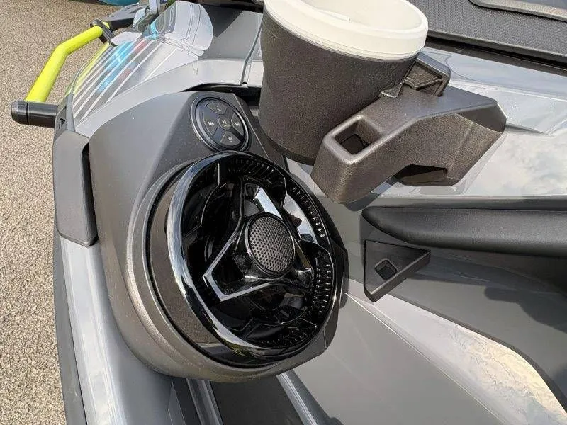 Slide: The Image of Sea-Doo Explorer Pro 230 2024 - 14