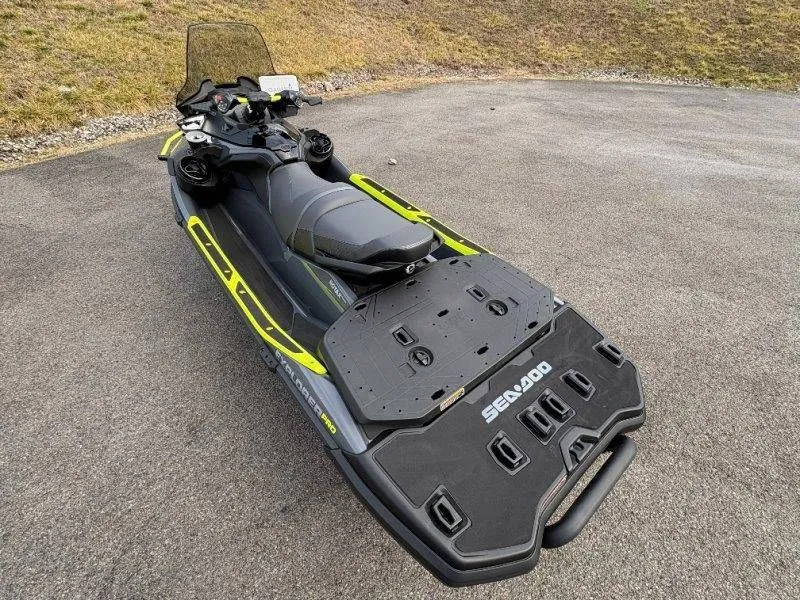 Slide: The Image of Sea-Doo Explorer Pro 230 2024 - 19