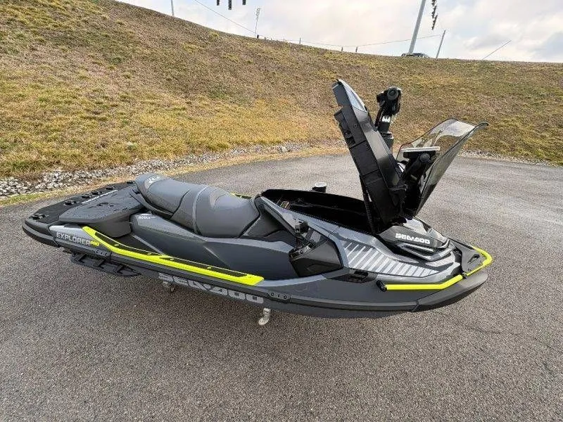 Slide: The Image of Sea-Doo Explorer Pro 230 2024 - 34