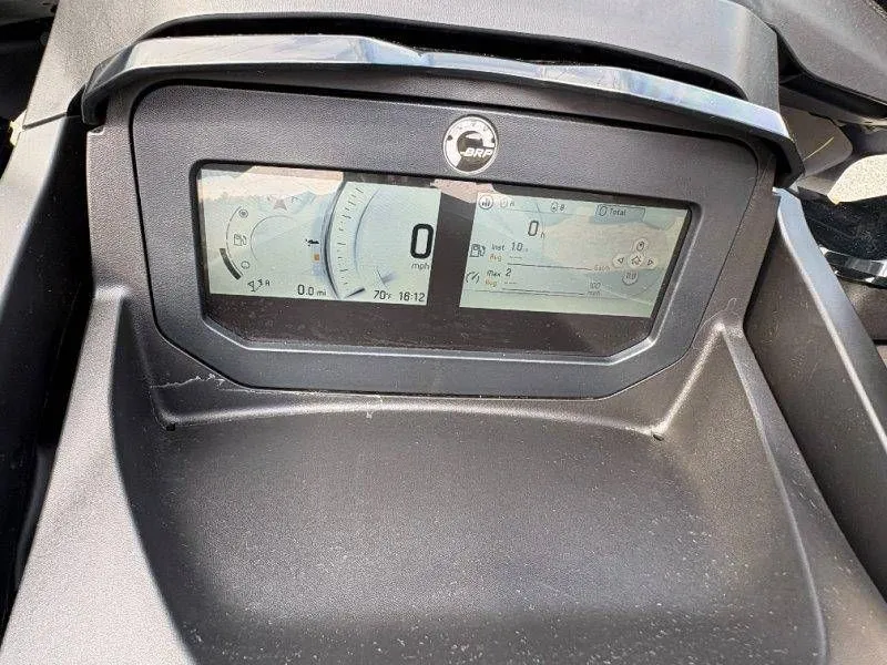 Slide: The Image of Sea-Doo Explorer Pro 230 2024 - 6