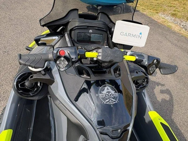 Slide: The Image of Sea-Doo Explorer Pro 230 2024 - 7