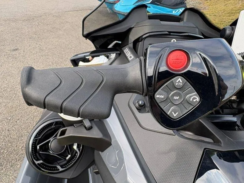 Slide: The Image of Sea-Doo Explorer Pro 230 2024 - 9