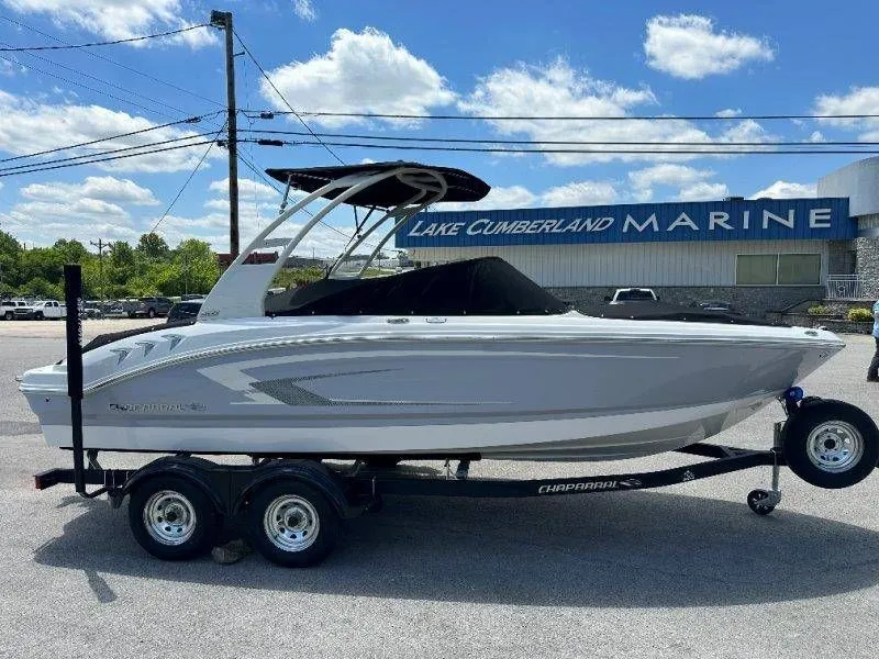 Slide: The Image of 2026 Chaparral 21 SSi boat at Lake Cumberland Marine. - 44