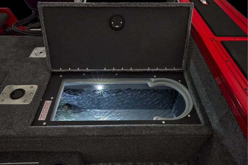 Slide: The Image of Tracker Targa V-18 WT 2026 - 64