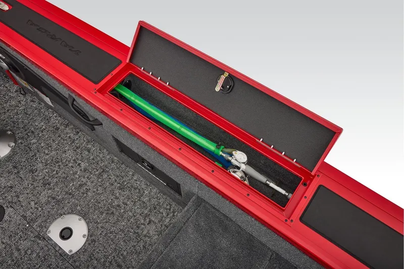 Slide: The Image of Tracker Targa V-18 WT 2026 - 81