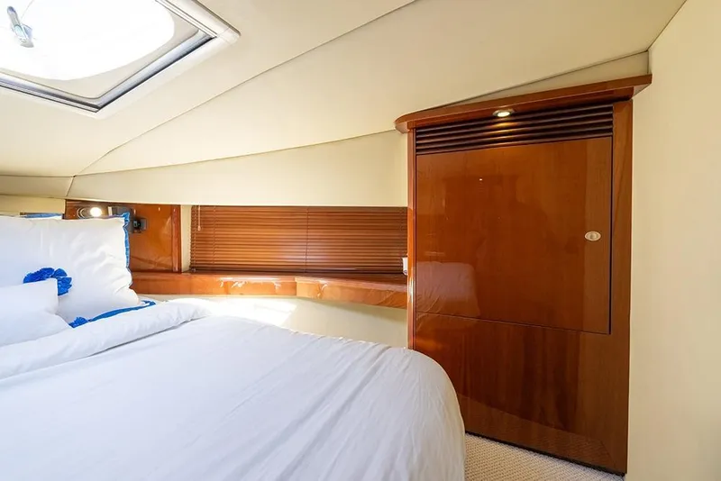 Slide: The Image of Stbd master stateroom - 28