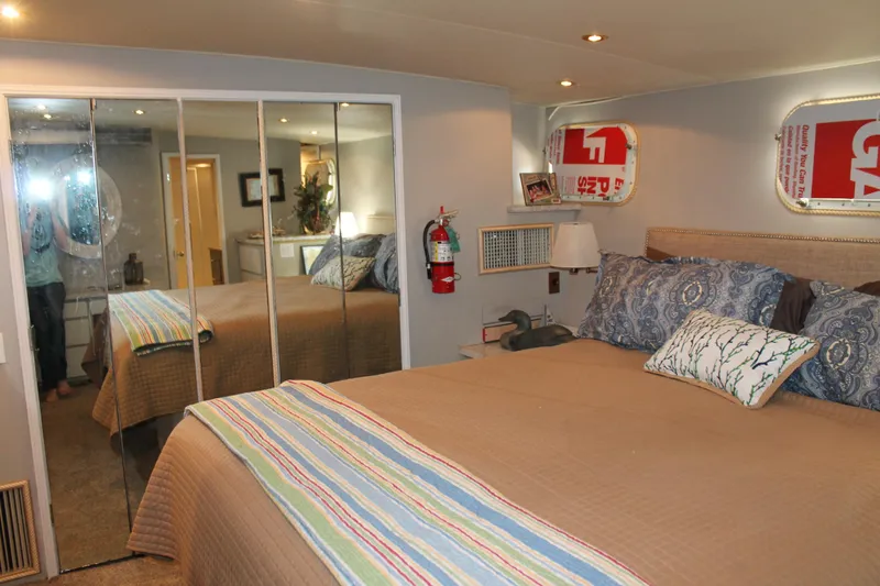 Slide: The Image of Broward CPMY - Raised Pilothouse 1984 - 116