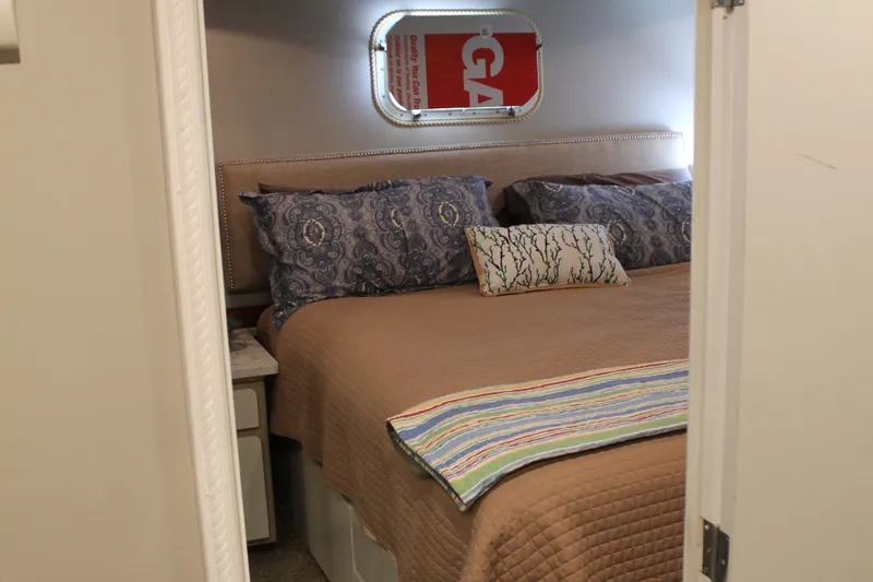 Slide: The Image of Broward CPMY - Raised Pilothouse 1984 - 119