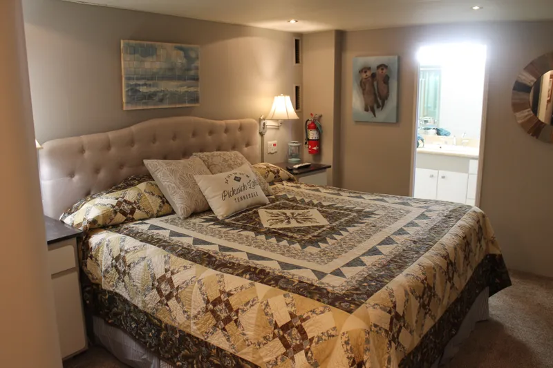 Slide: The Image of Broward CPMY - Raised Pilothouse 1984 - 128