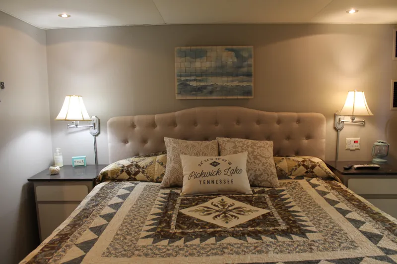 Slide: The Image of Broward CPMY - Raised Pilothouse 1984 - 136