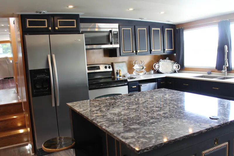 Slide: The Image of Broward CPMY - Raised Pilothouse 1984 - 70