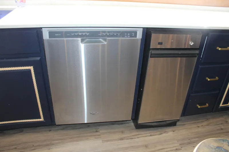 Slide: The Image of Broward CPMY - Raised Pilothouse 1984 - 76