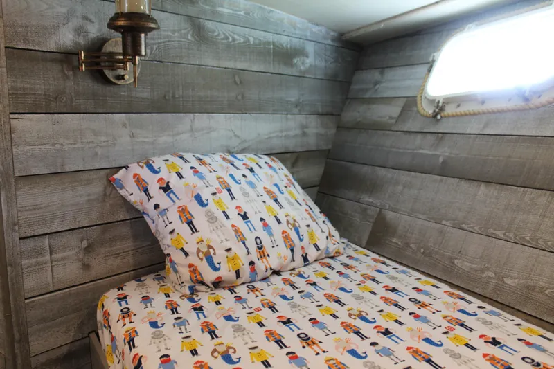 Slide: The Image of Broward CPMY - Raised Pilothouse 1984 - 85