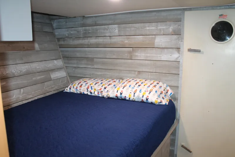 Slide: The Image of Broward CPMY - Raised Pilothouse 1984 - 90