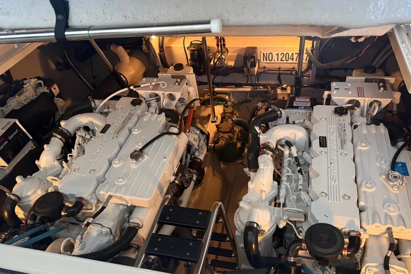 Slide: The Image of Engine room of a 2007 Sea Ray Sundancer 400 with twin Cummins engines. - 25