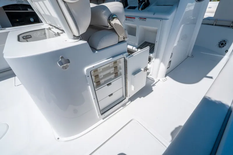 Slide: The Image of Sea Hunt Gamefish 27 Forward Seating 2026 - 15