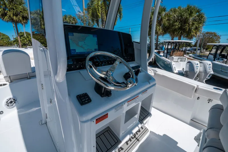 Slide: The Image of Sea Hunt Gamefish 27 Forward Seating 2026 - 18