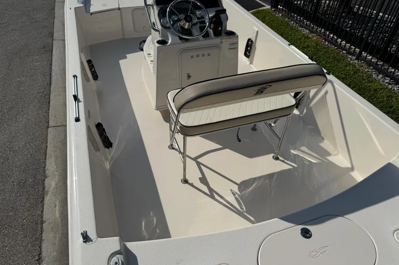 Slide: The Image of 2023 Carolina Skiff 21 SWS boat console detail view. - 31