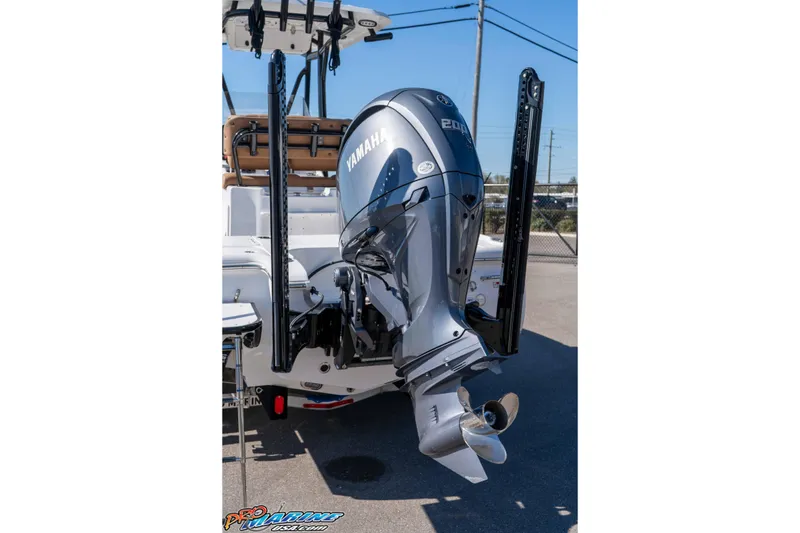 Slide: The Image of 2024 Sea Hunt BX 22 BR boat with Yamaha 200 outboard motor, rear view. - 10