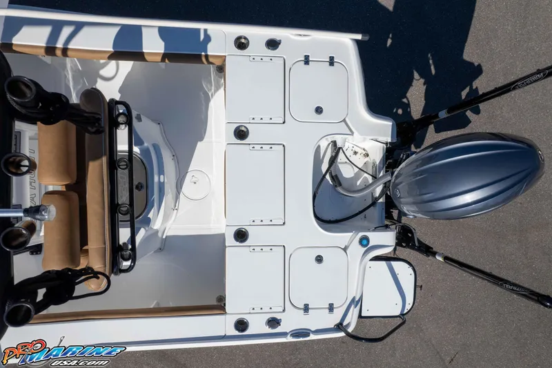 Slide: The Image of Overhead view of 2024 Sea Hunt BX 22 BR boat with motor and seating. - 45