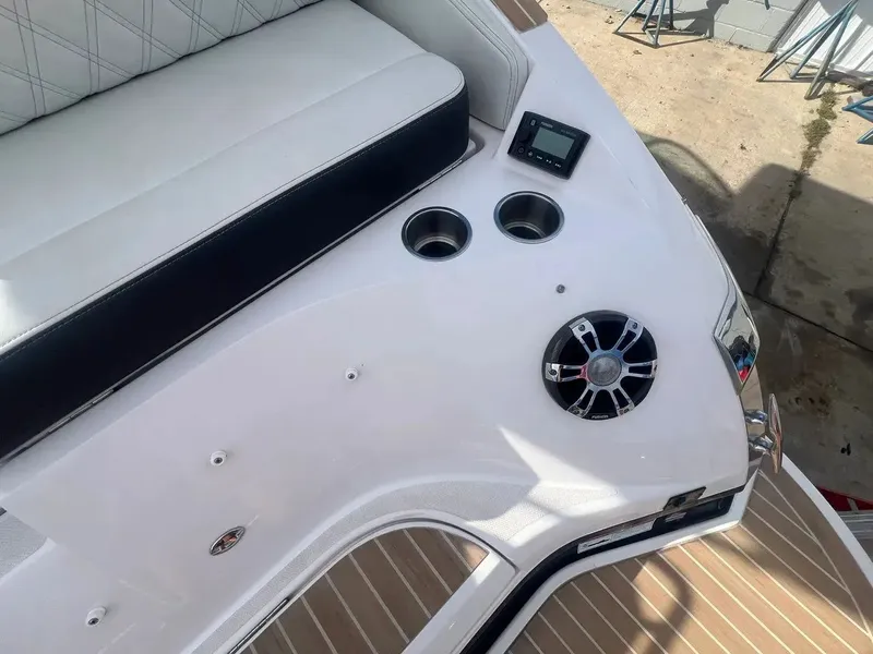 Slide: The Image of Regal 2800 Bowrider 2021 - 22