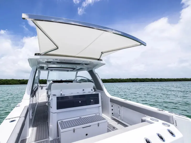 Slide: The Image of Everglades 367 CX 2026 - 10