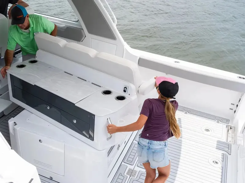 Slide: The Image of Everglades 367 CX 2026 - 6