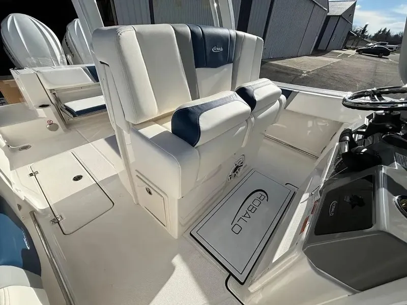 Slide: The Image of Robalo R270 Center Console 2024 - 13
