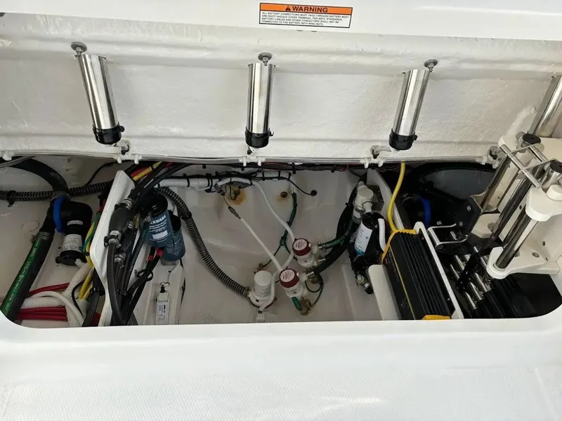 Slide: The Image of Robalo R270 Center Console 2024 - 24