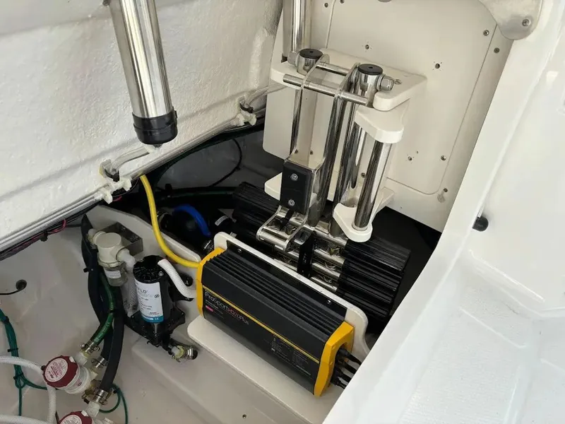 Slide: The Image of Robalo R270 Center Console 2024 - 25