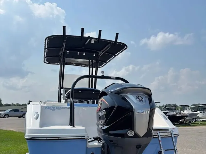 Slide: The Image of Robalo R202 Explorer 2026 - 4
