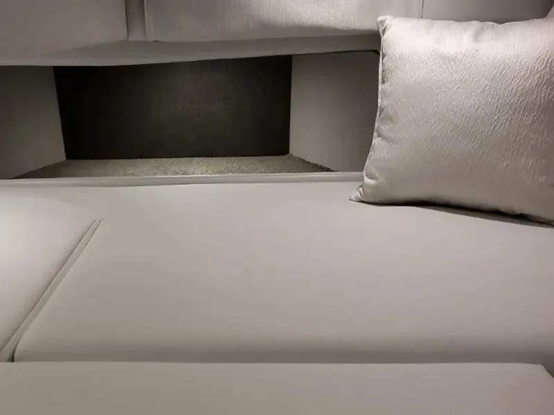 Slide: The Image of Formula 330 Crossover Bowrider 2025 - 42